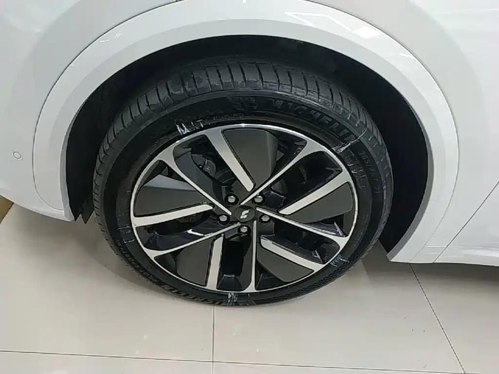 Li Auto Li L7 — миниатюра 23