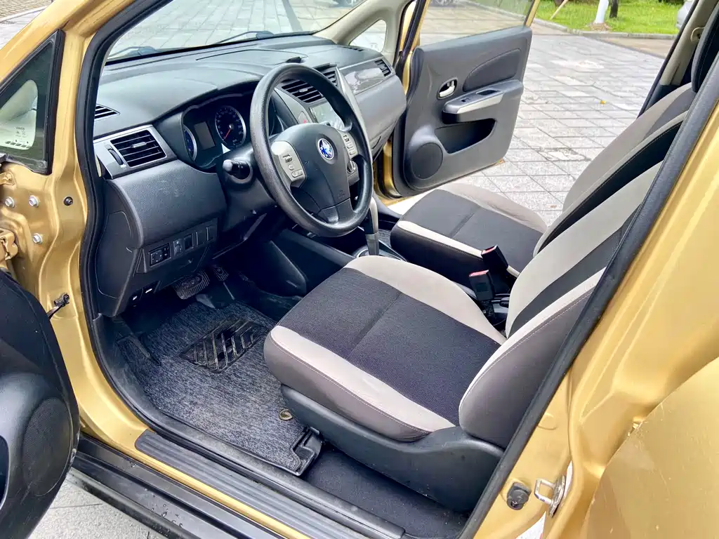 Venucia R50X — миниатюра 8