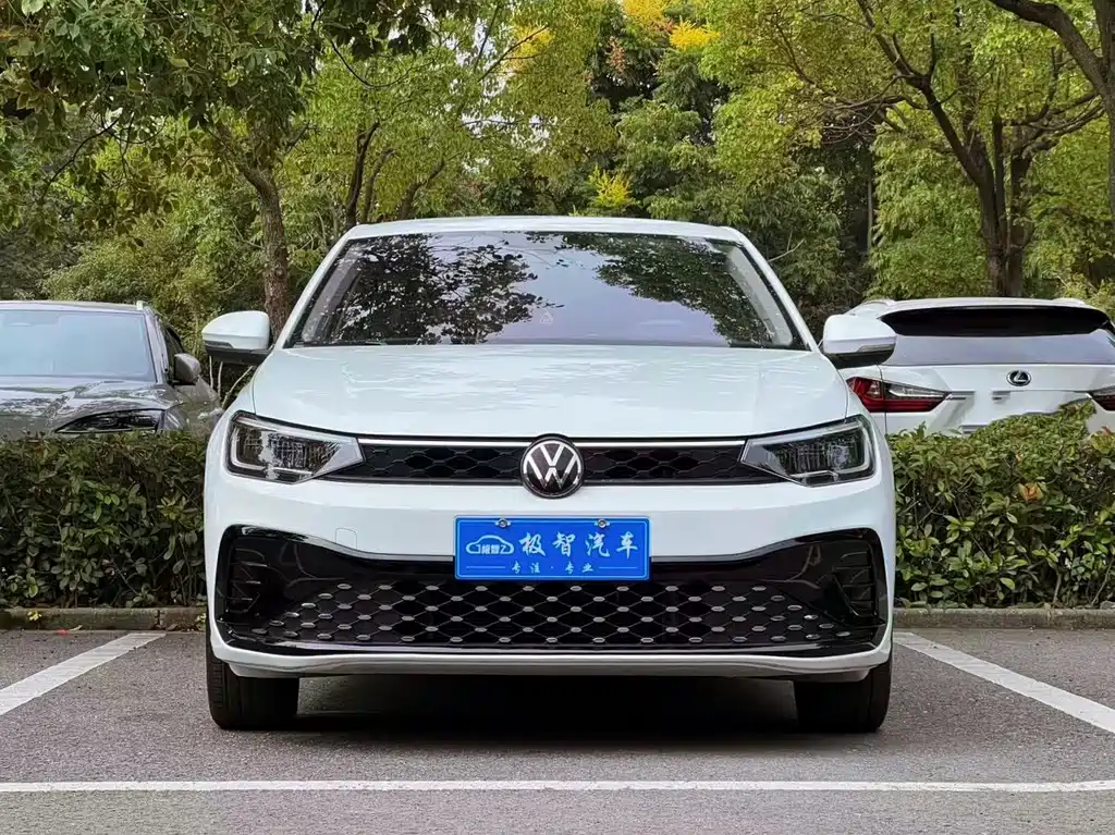 Volkswagen Lavida — миниатюра 2