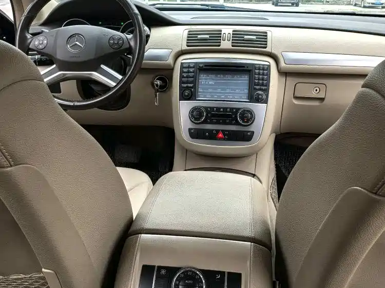 Mercedes-Benz R 2011 R 300 L