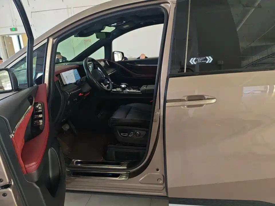 GAC Motor Trumpchi M8 — миниатюра 3