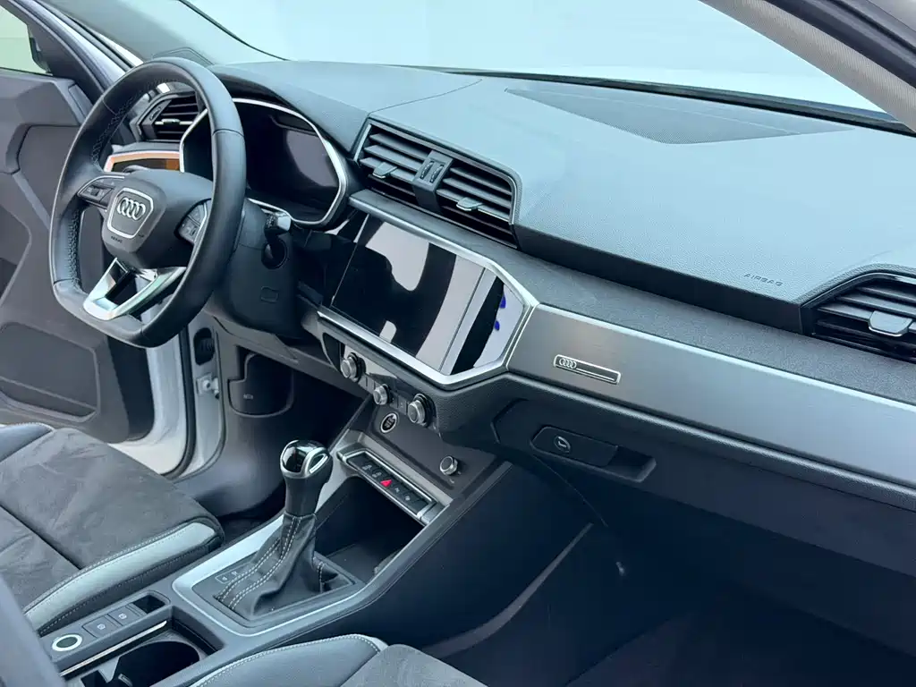 Audi Q3 — миниатюра 13