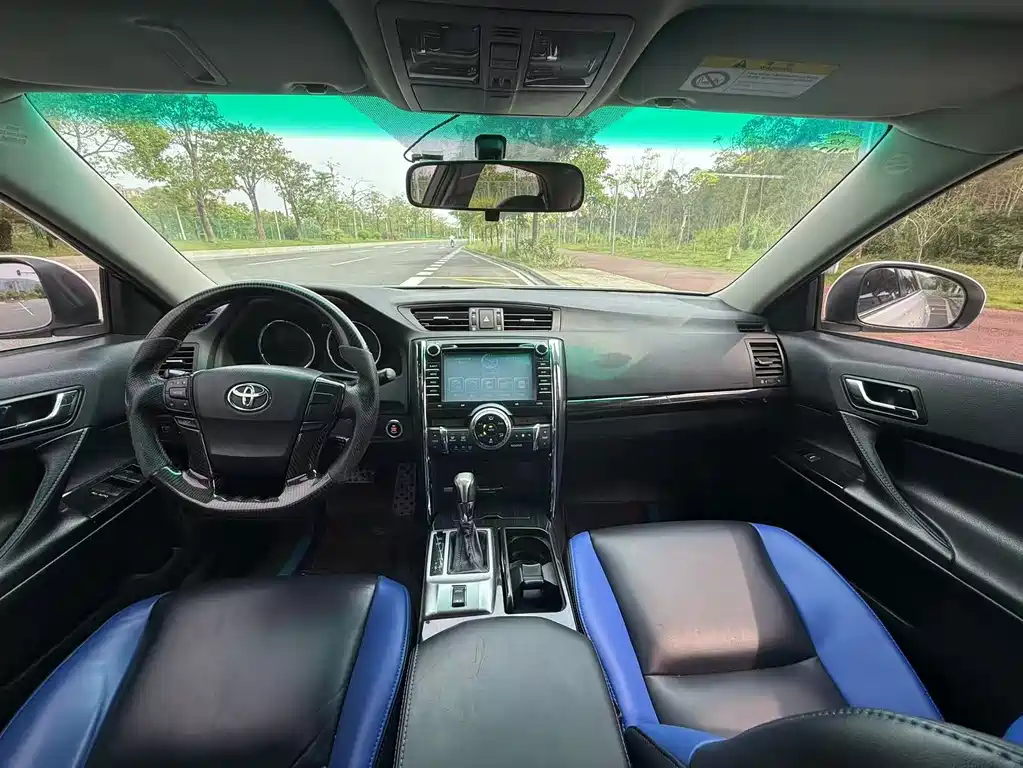 Toyota Reiz 2.5V Grace Elite Dazzle Trim Edition, фото 6