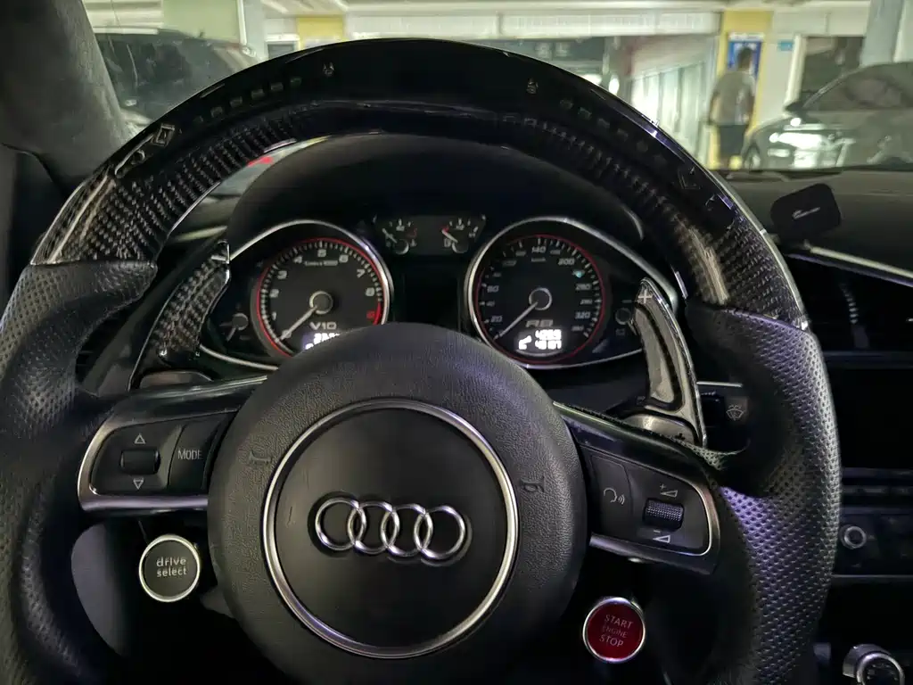 Audi R8 — миниатюра 6
