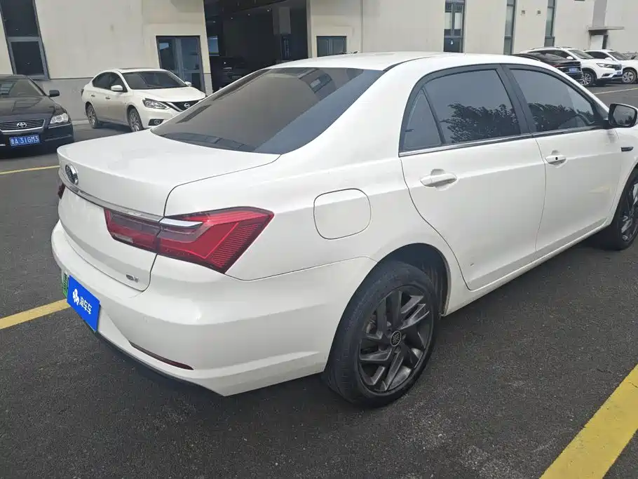 BYD Qin NEV — миниатюра 3