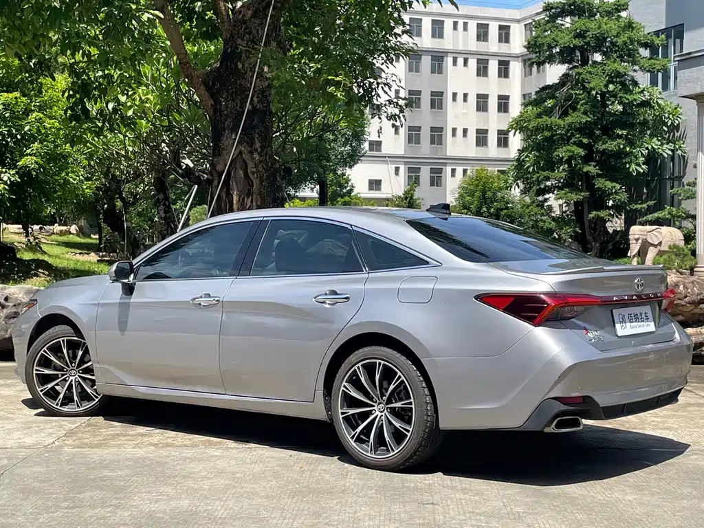 Toyota Avalon — миниатюра 4