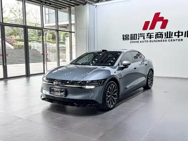 2025 Zeekr 007