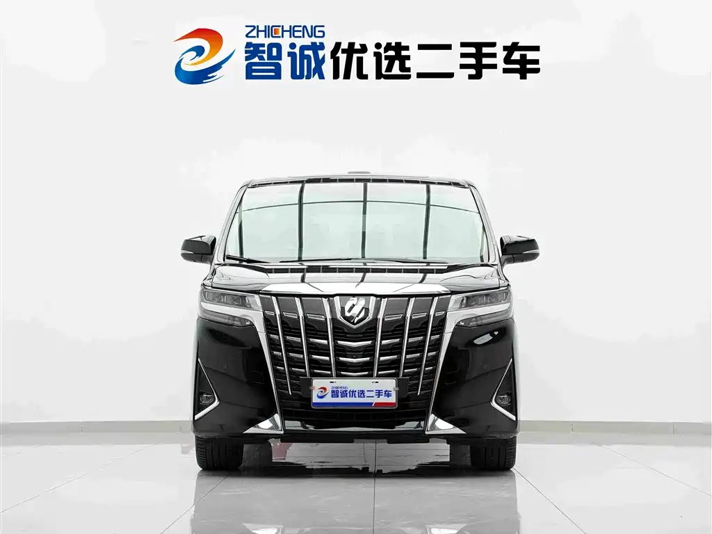 Toyota Alphard — миниатюра 2