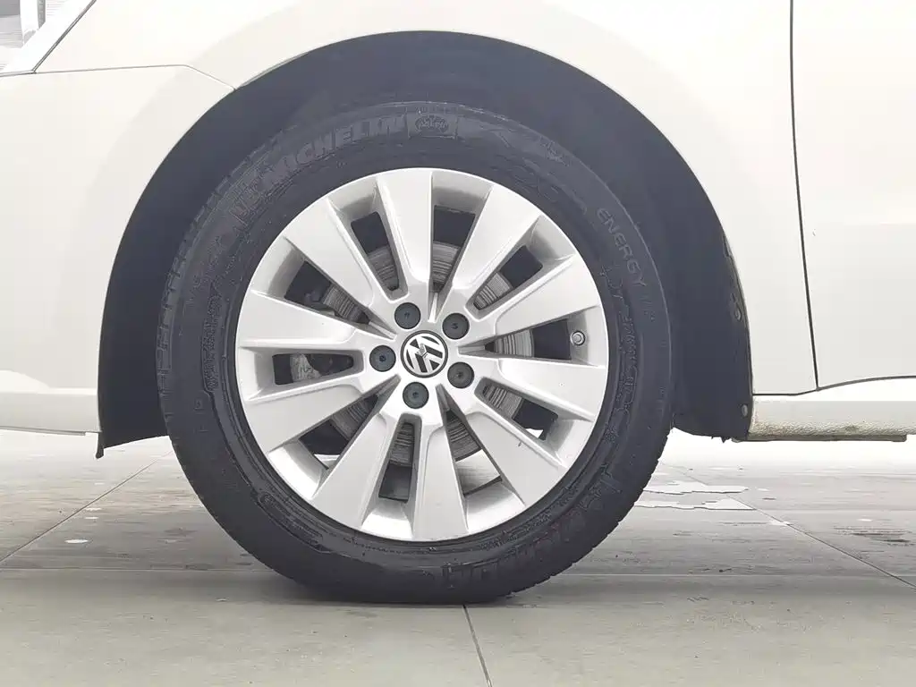 Volkswagen Lavida — миниатюра 17