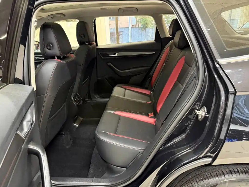 Skoda Karoq — миниатюра 18