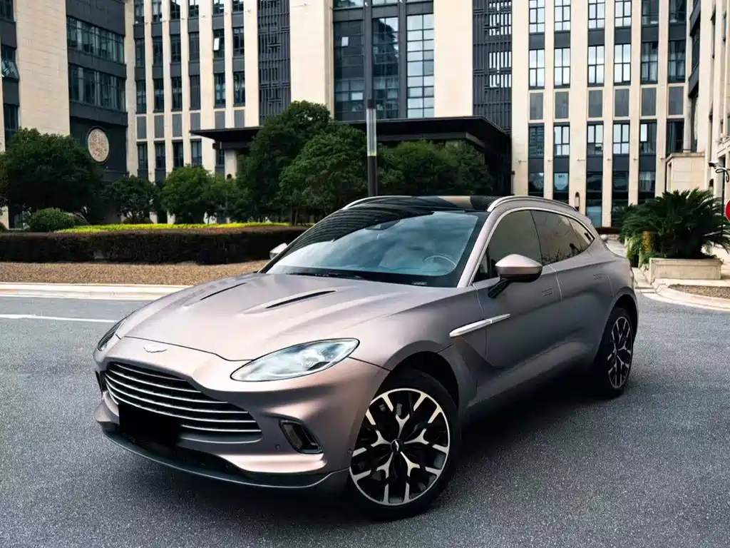 Aston Martin DBX