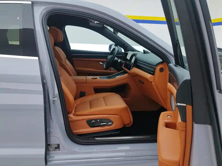 AITO Wenjie AITO M5 — миниатюра 8