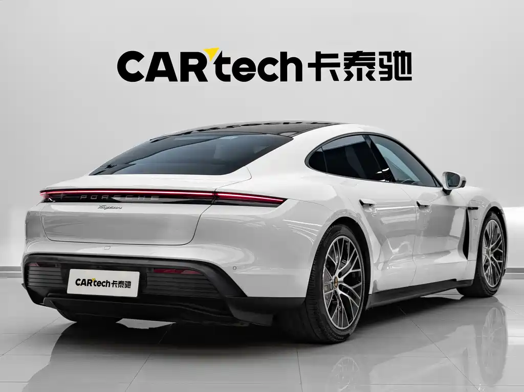 Porsche Taycan — миниатюра 5