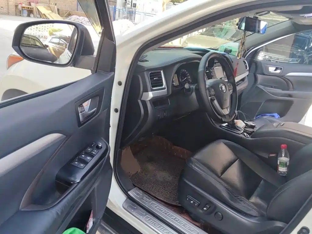 Toyota Highlander — миниатюра 14