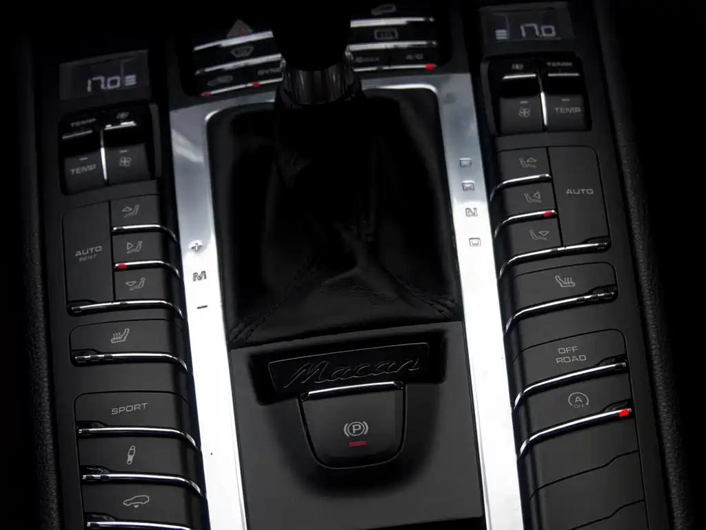 Porsche Macan — миниатюра 12
