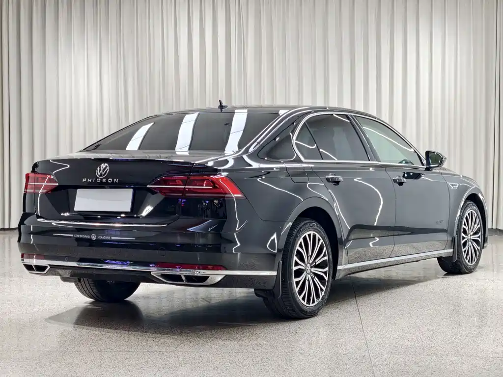 Volkswagen Phideon — миниатюра 6
