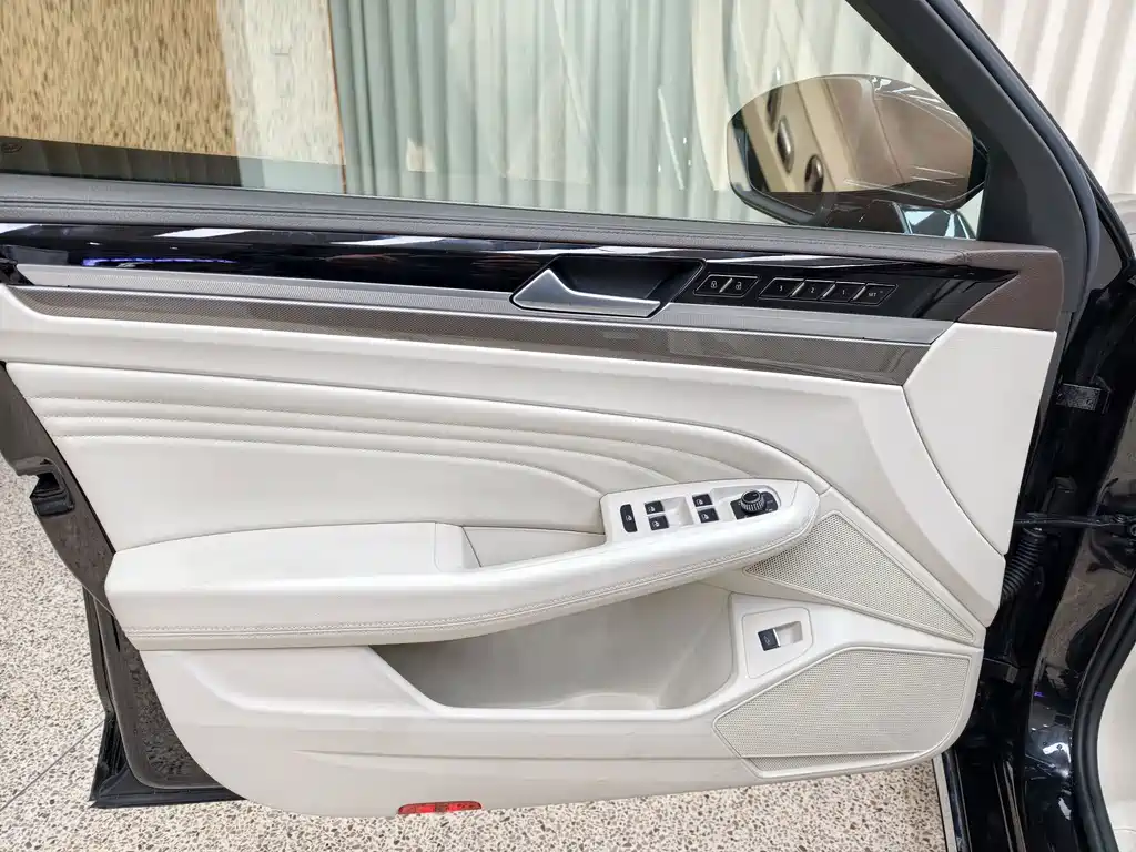 Volkswagen Phideon — миниатюра 10