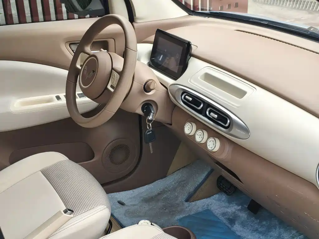 Wuling MINIEV — миниатюра 9
