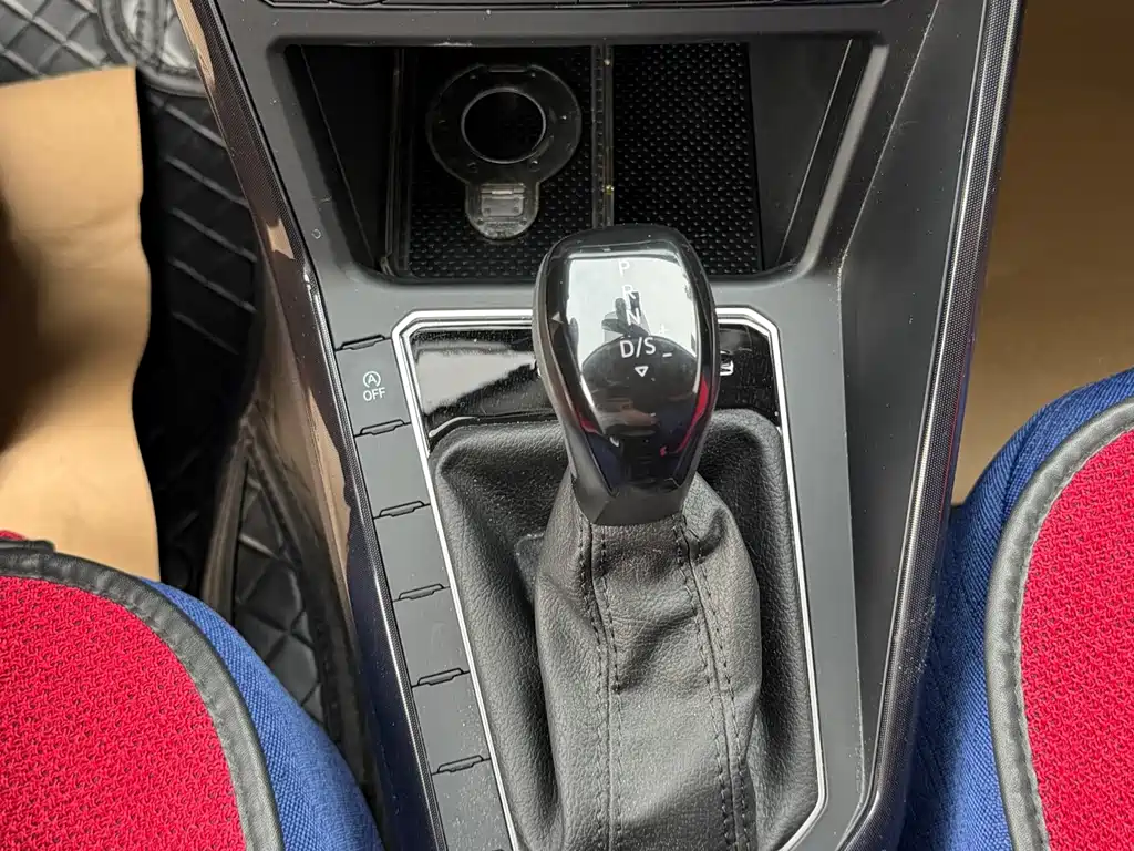 Volkswagen Lavida — миниатюра 7
