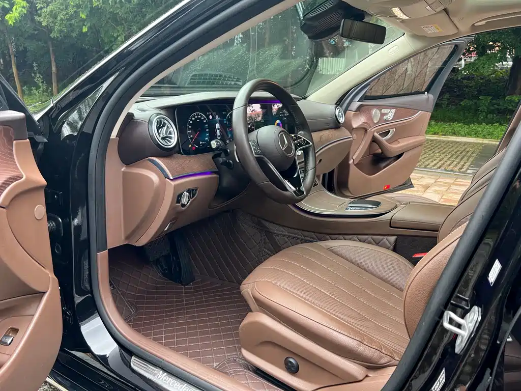 Mercedes-Benz E-Class — миниатюра 19