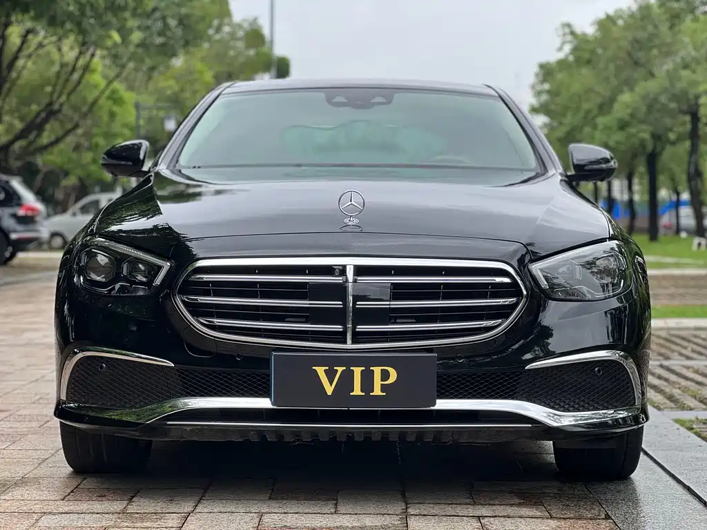 Mercedes-Benz E-Class — миниатюра 3