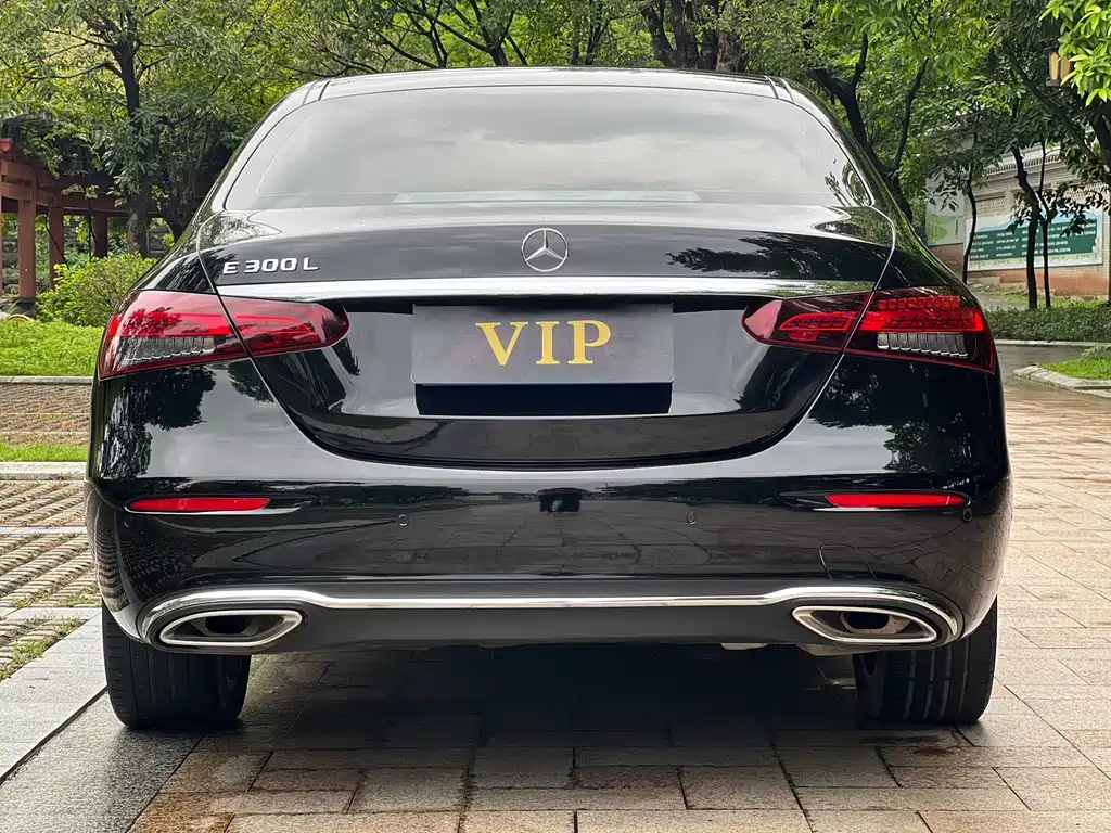 Mercedes-Benz E-Class — миниатюра 25