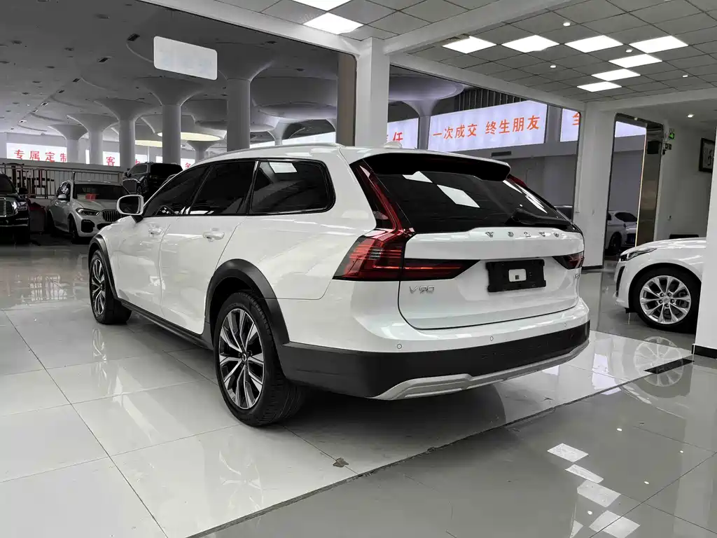 Volvo V90 — миниатюра 7