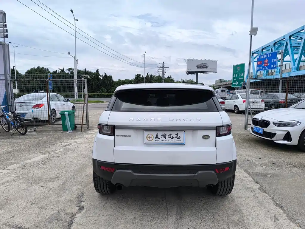 Land Rover Range Rover Evoque 2016 2.0T PURE