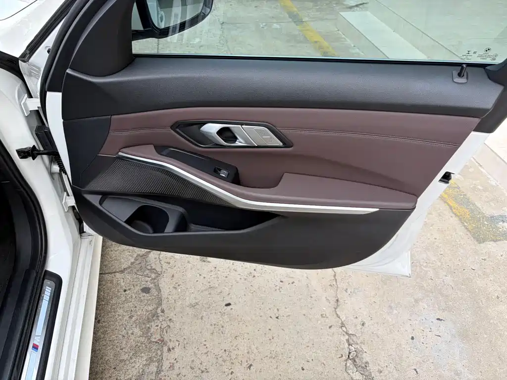 BMW 3 Series — миниатюра 19