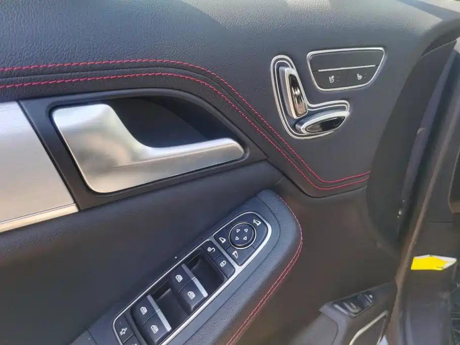 BYD Tang New Energy — миниатюра 9