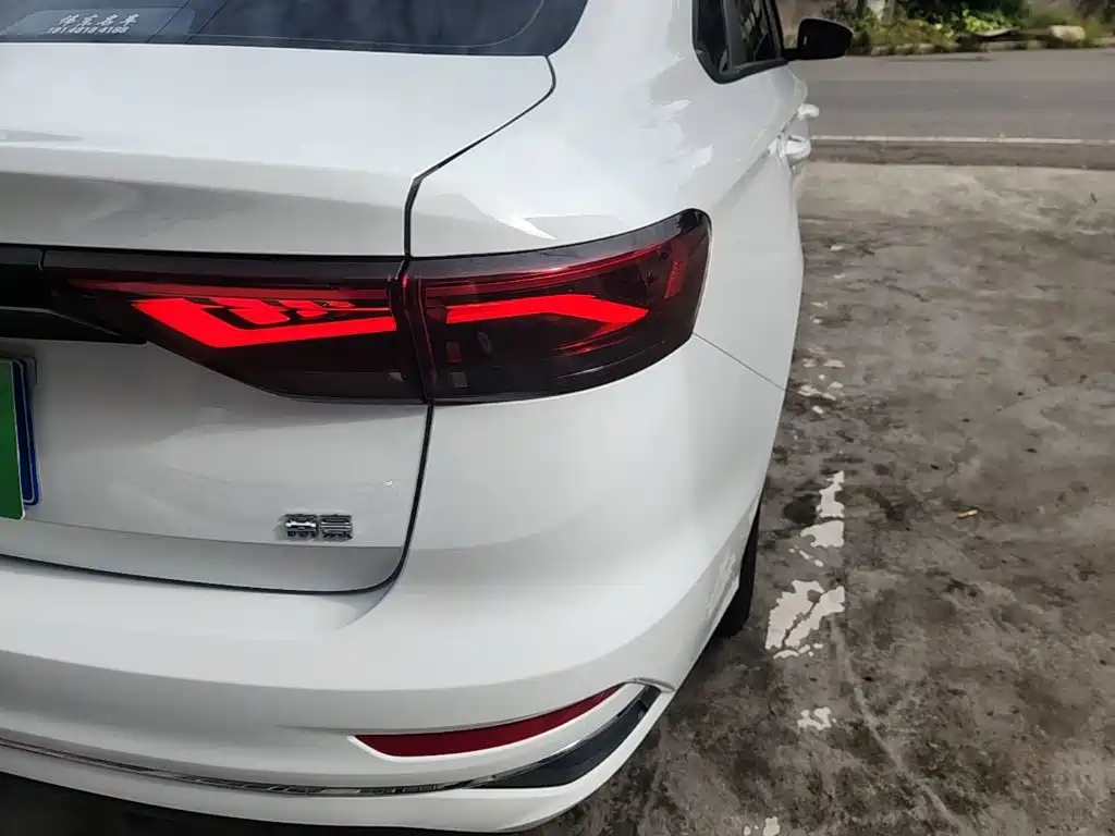 Geely Emgrand — миниатюра 8