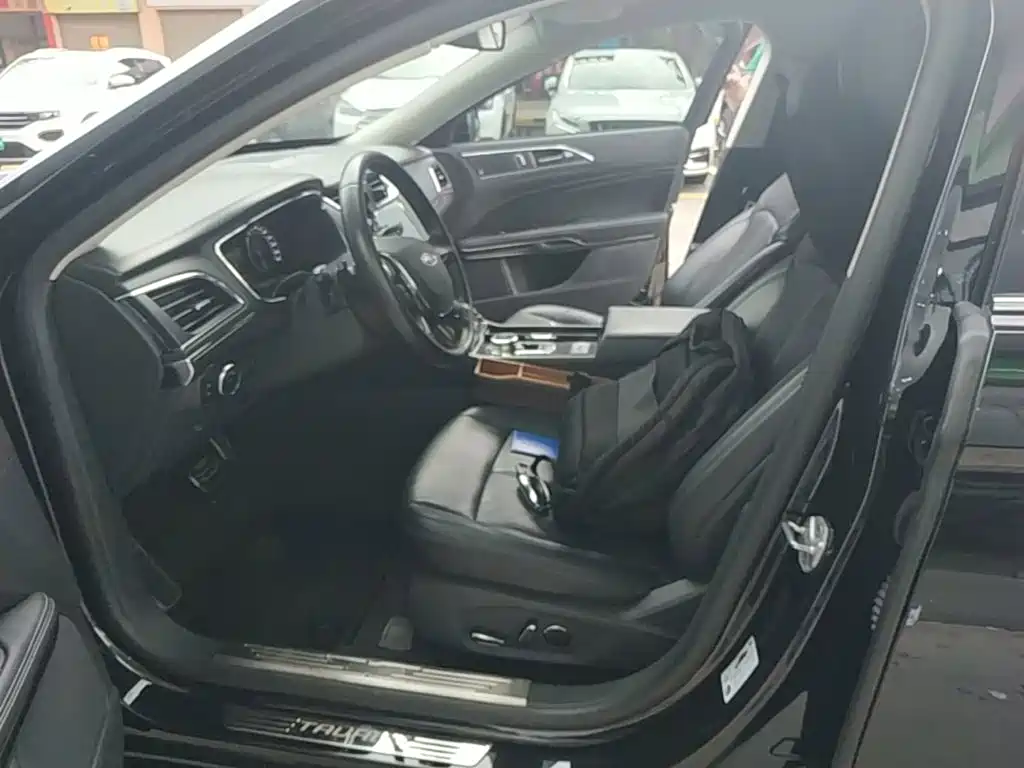 Ford Taurus — миниатюра 15