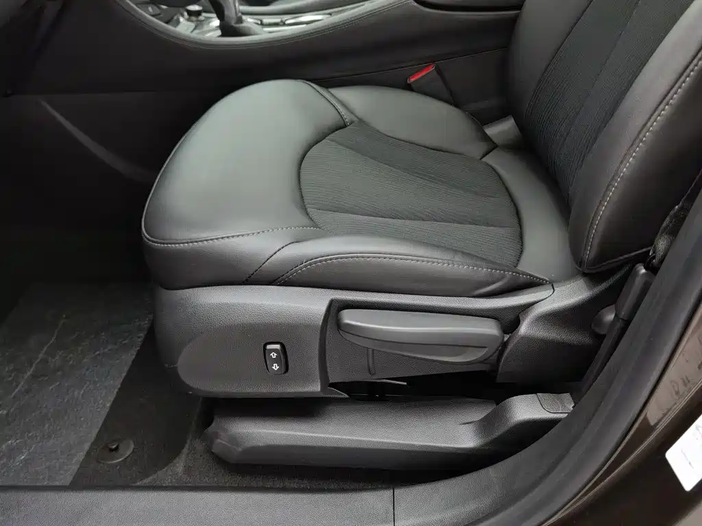 Buick Envision Plus — миниатюра 20