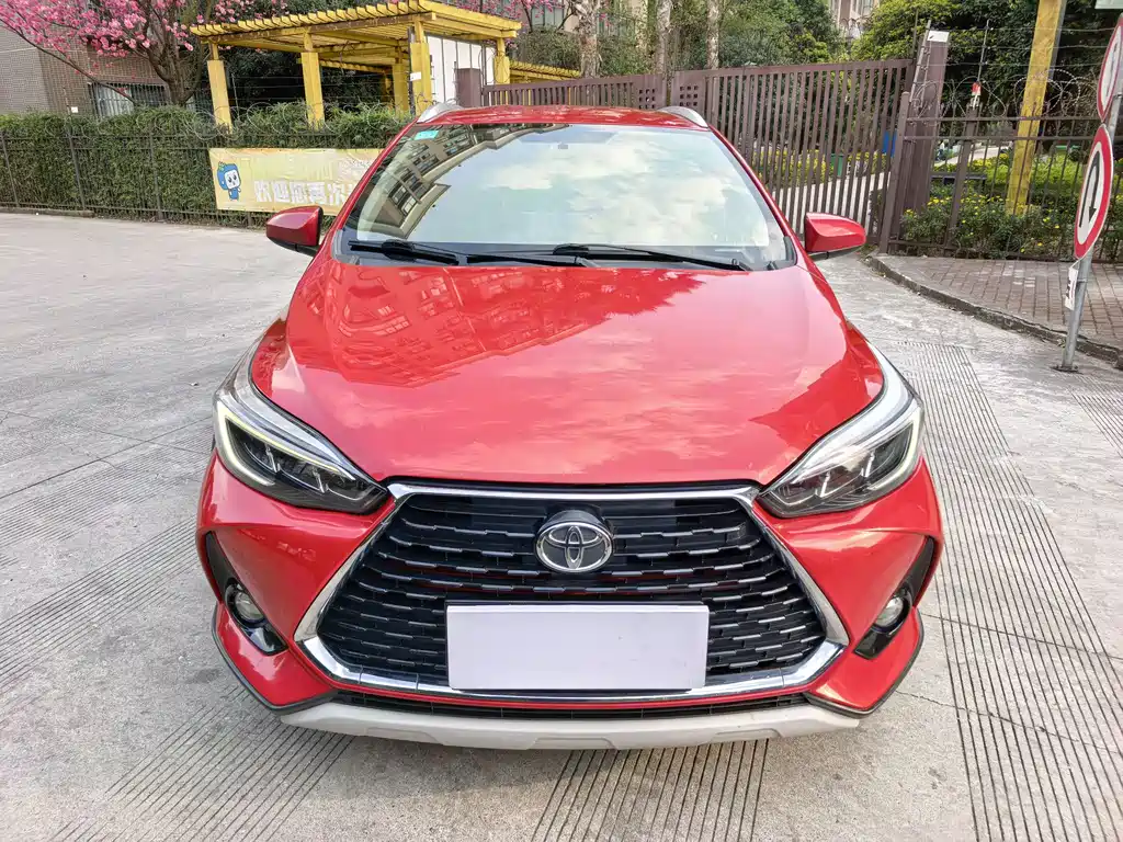 Toyota Yaris L 2022