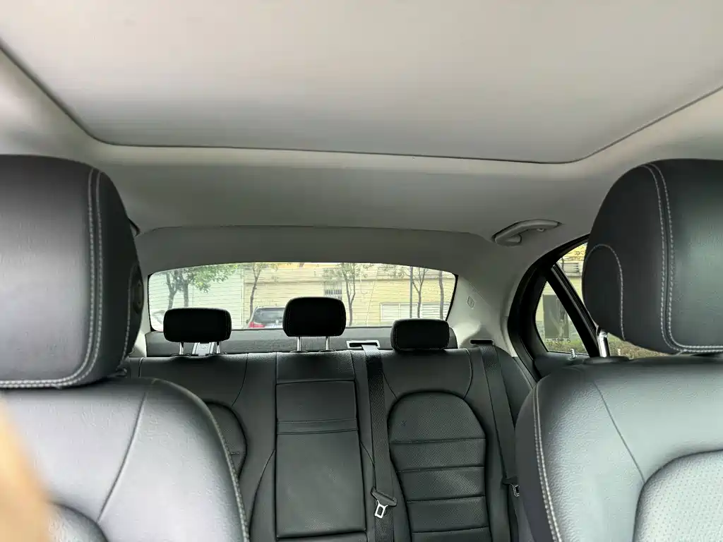 Mercedes-Benz C-Class — миниатюра 16