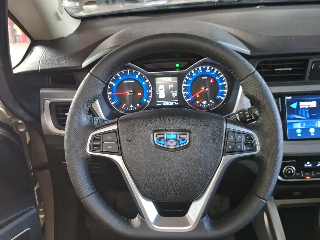 Geely Vision X3 — миниатюра 11