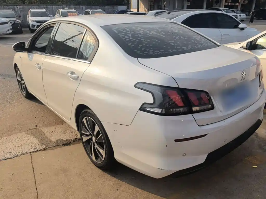 Peugeot 408 — миниатюра 5