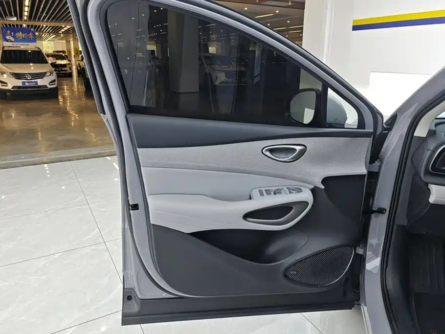 BYD Sealion 05 EV — миниатюра 7