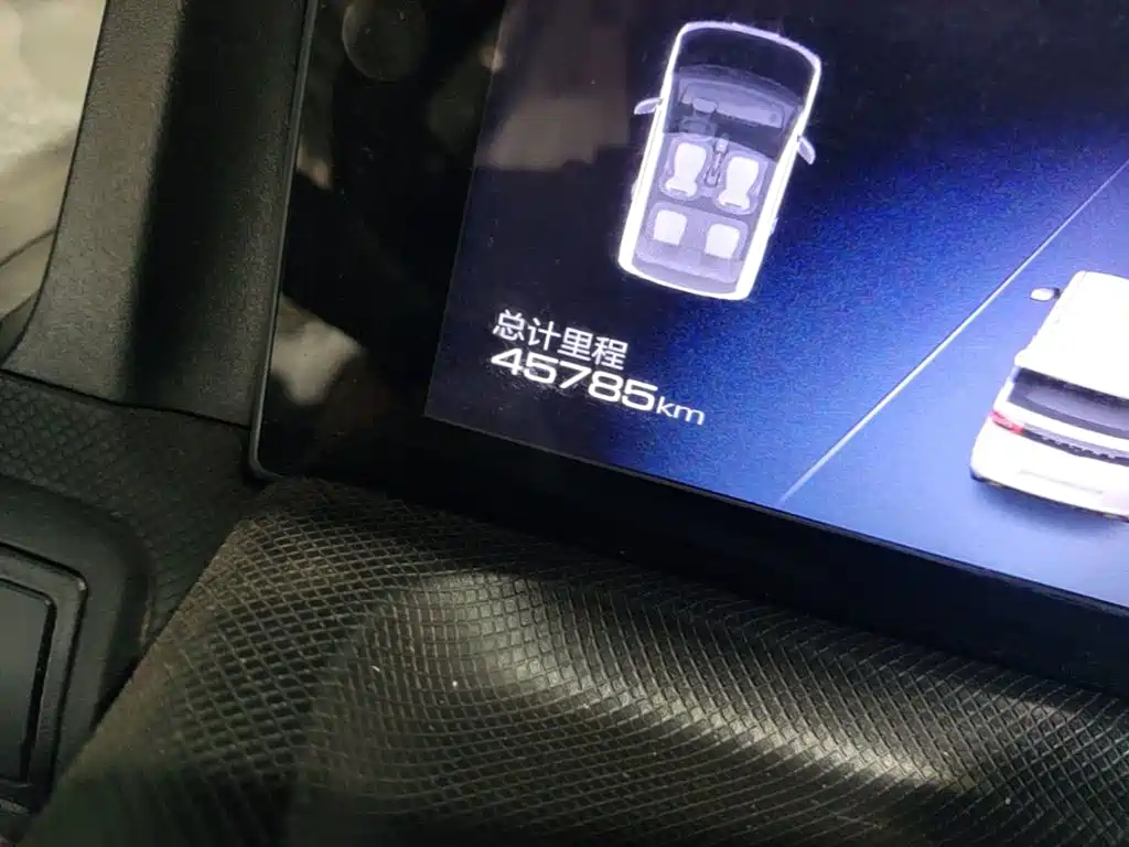 Wuling MINIEV — миниатюра 12