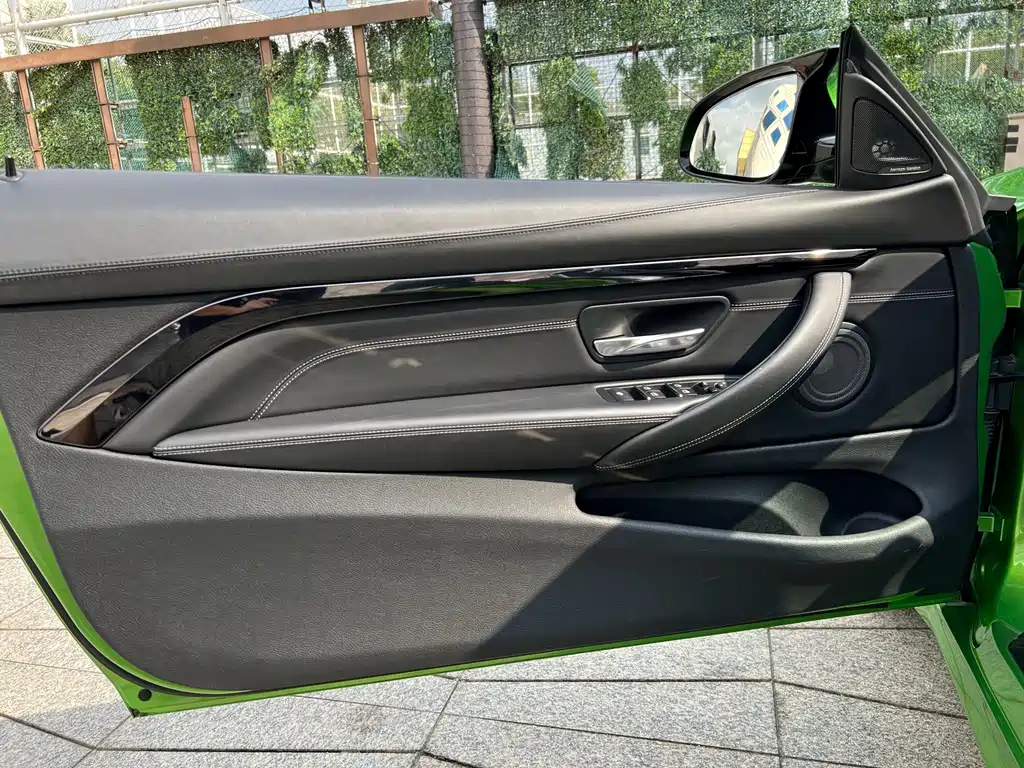 BMW M4 — миниатюра 12