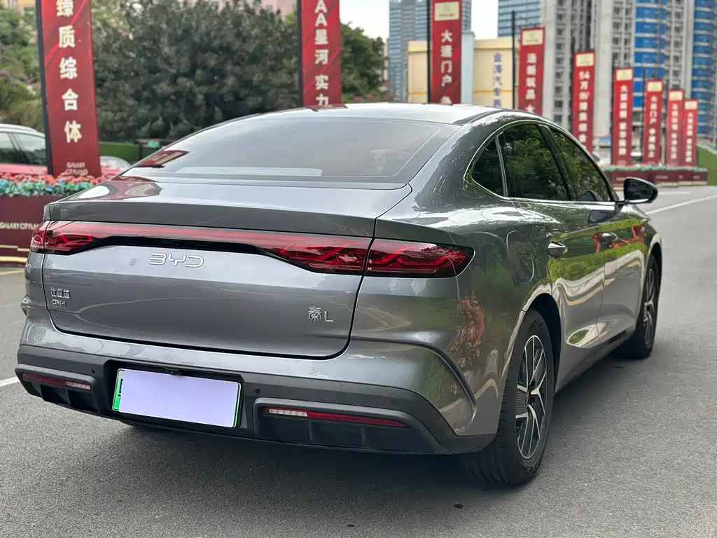 BYD QIN L