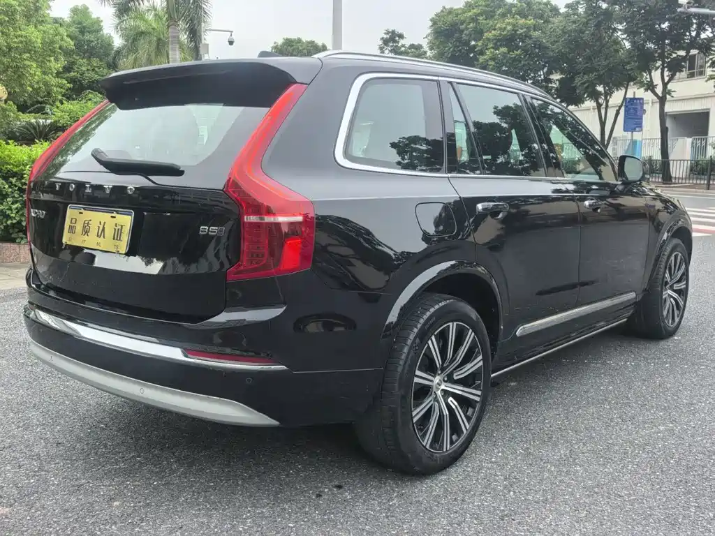 Volvo XC90 — миниатюра 9