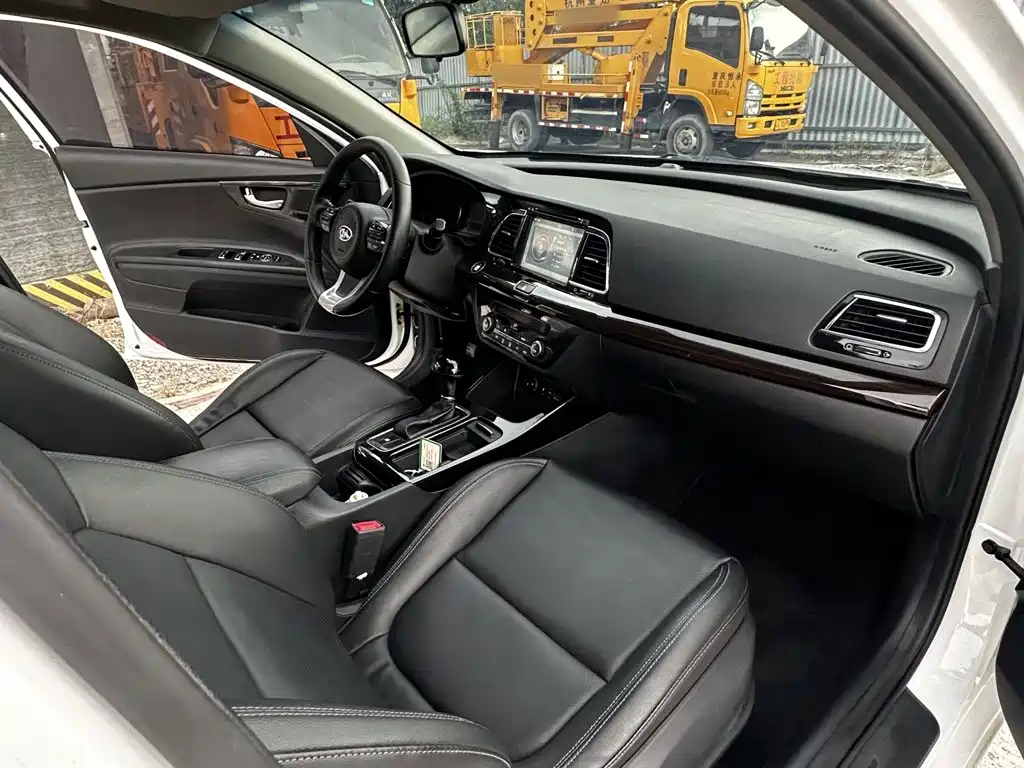 Kia K4 — миниатюра 16