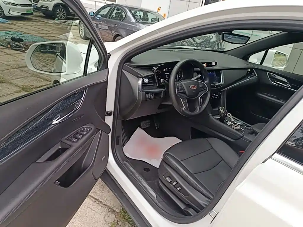 Cadillac XT5 — миниатюра 16