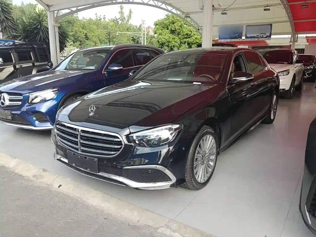 Mercedes-Benz E-Class — миниатюра 2