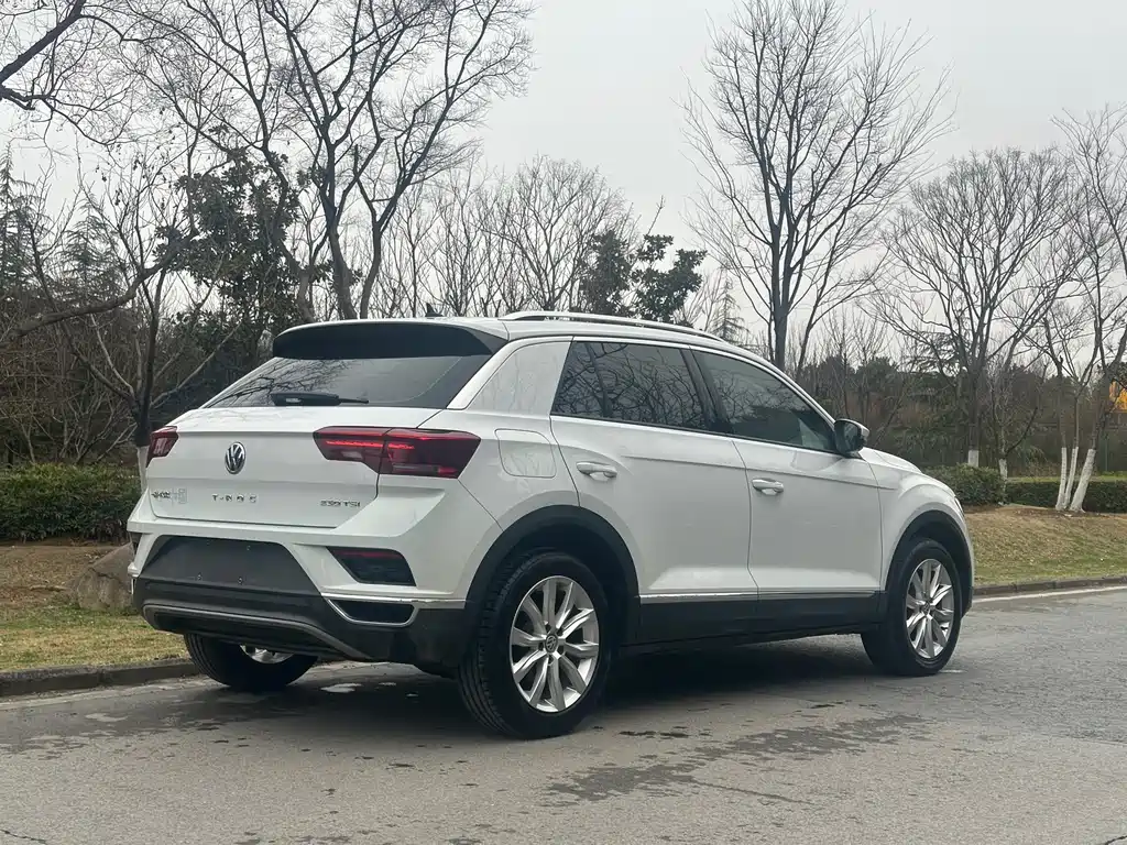 VOLKSWAGEN T ROC EXPLORING SONGS