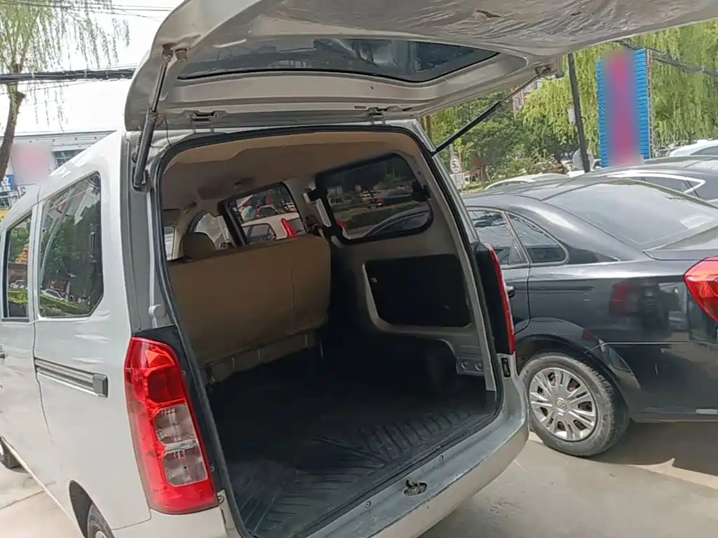 Wuling Hongguang V — миниатюра 19