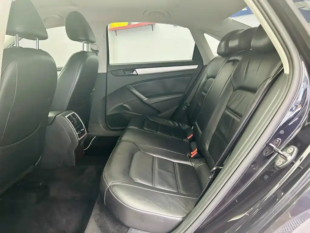 Volkswagen Passat — миниатюра 21