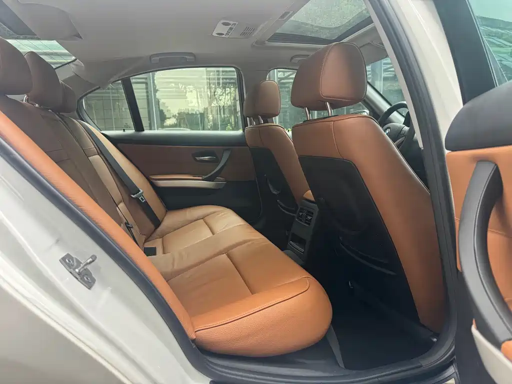 BMW 3 Series — миниатюра 14