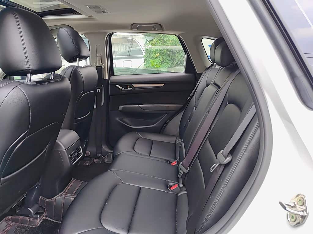 Mazda CX-5 2.0 л 2024 г. Белый, пробег 15000 км